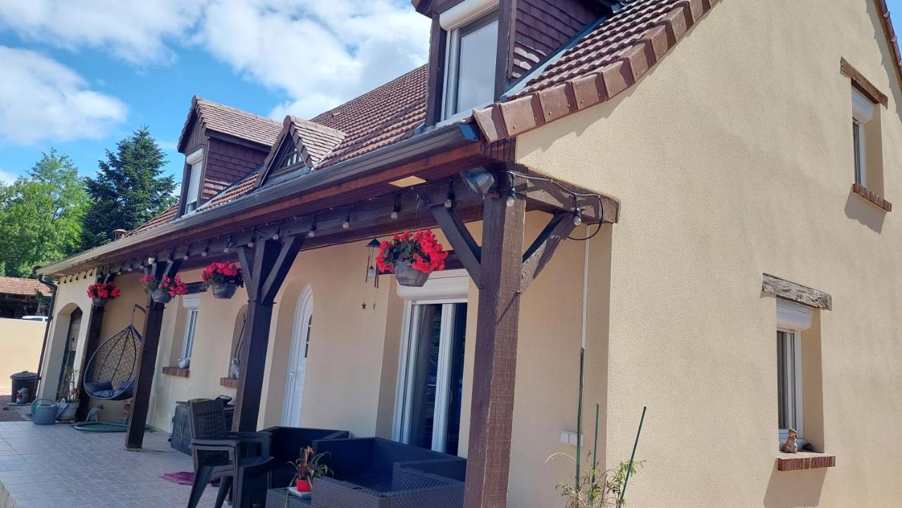 Colette Alain Maxime Bed & Breakfast Lapalisse Exterior photo