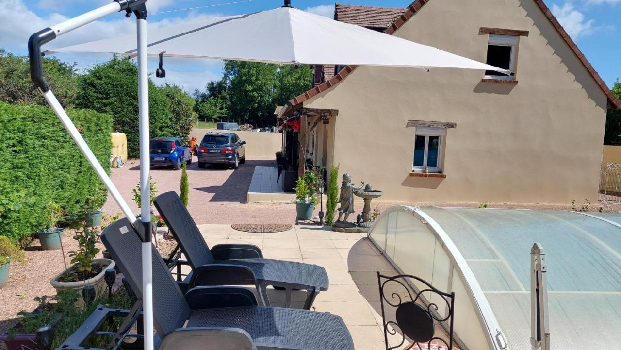 Colette Alain Maxime Bed & Breakfast Lapalisse Exterior photo