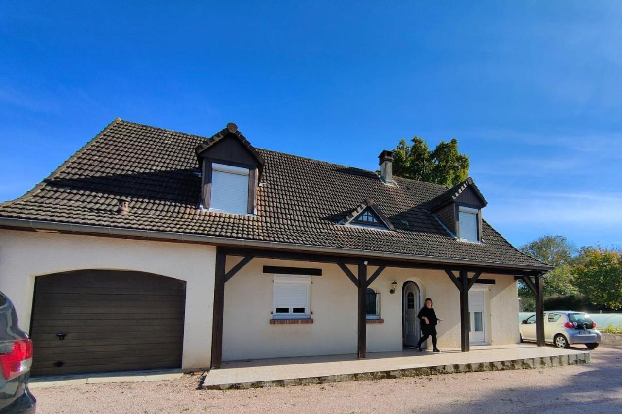 Colette Alain Maxime Bed & Breakfast Lapalisse Exterior photo